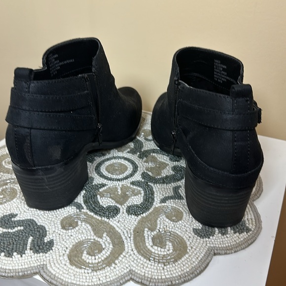 Black booties - Picture 4 of 11